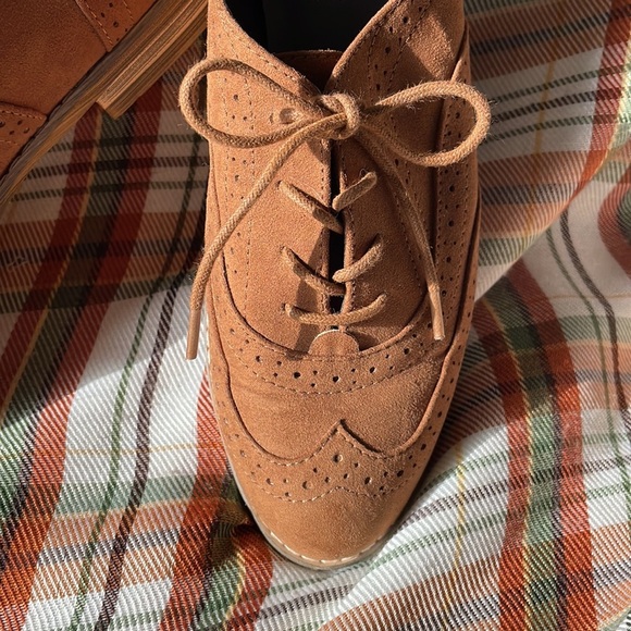 INDIGO RD. HOURS OXFORD
Get a cool, casual look in the Indigo Rd. Hours. - Picture 4 of 16